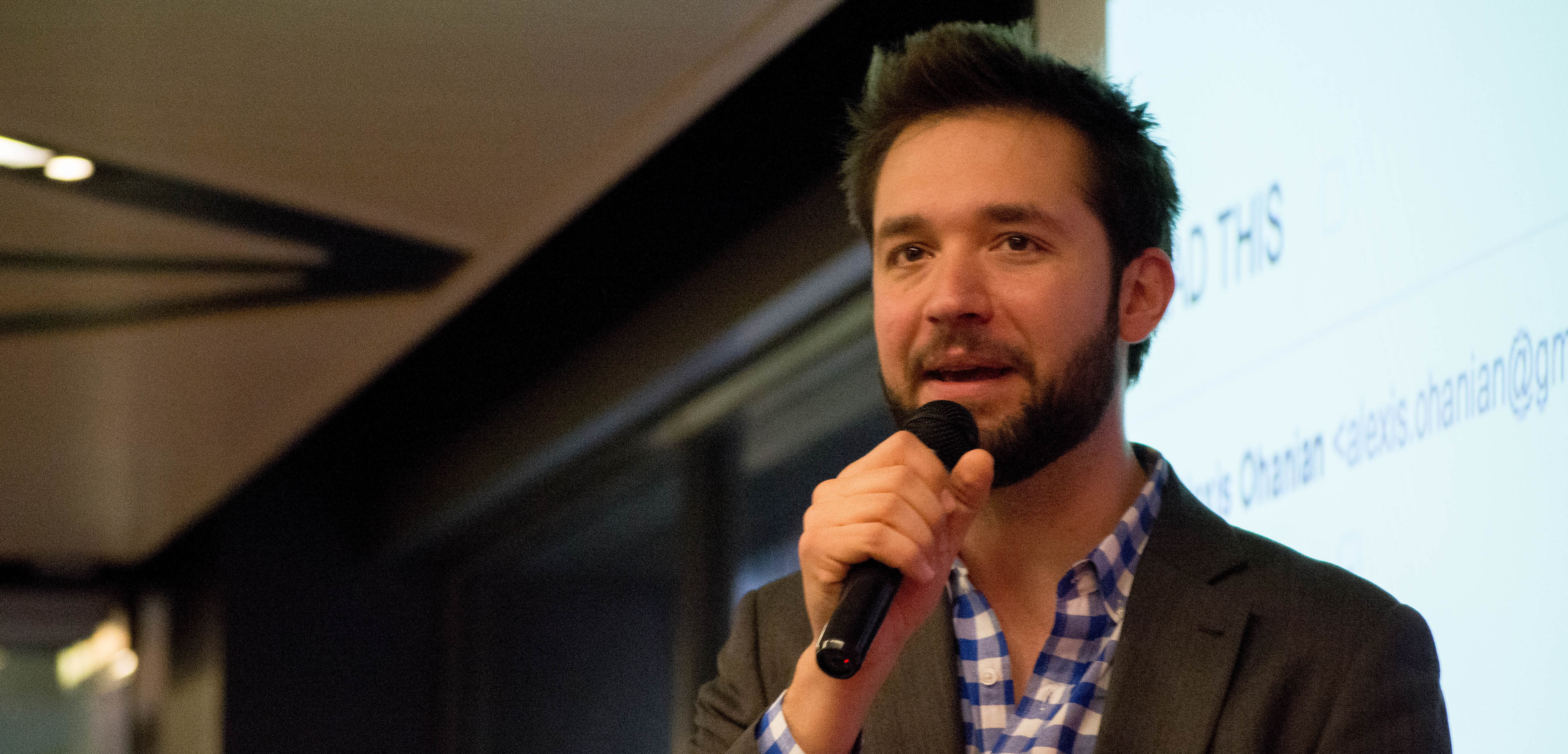 Talking Reddit With Alexis Ohanian - The Bull & Bear
